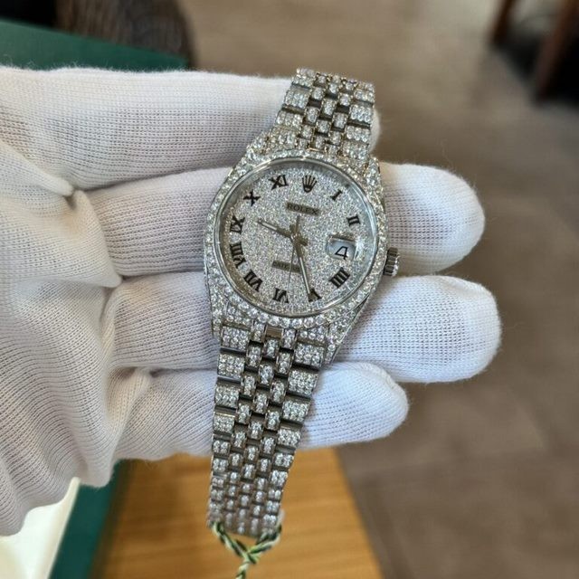 Khám Phá 5 Mẫu Đồng Hồ Rolex Full Diamond Đẹp Nhất Biểu Tượng Của Sang Trọng Và Đẳng Cấp (4)