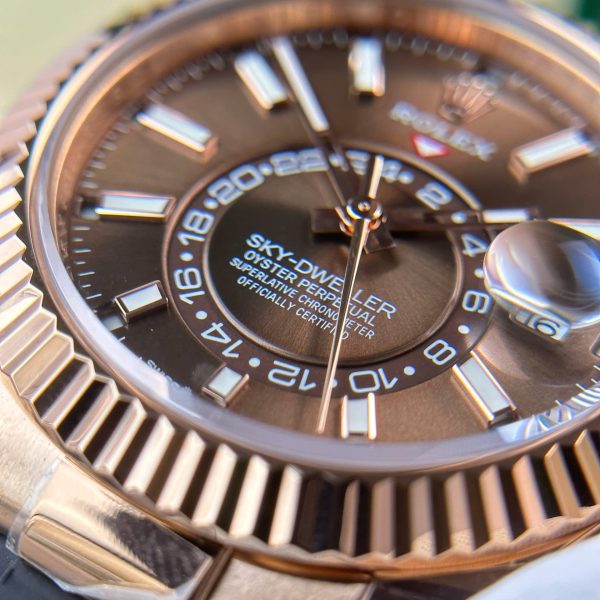 Đồng Hồ Rolex Sky-Dweller 326235 Rep 11 Cao Cấp Mặt Chocolate Trọng Lượng 190 Gram Nhà Máy ZF 42mm (2)