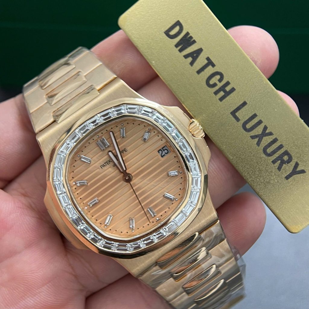 Đồng Hồ Patek Philippe Nautilus 5723 Chế Tác Vàng Hồng 18K Nguyên Khối + Kim Cương Thiên Nhiên 40mm (2)