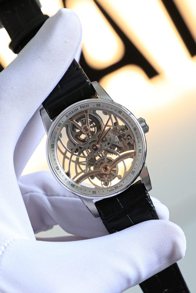 Đồng Hồ Audemars Piguet 26600 Tourbillon Openworked Lướt Dây Da Đen 41mm