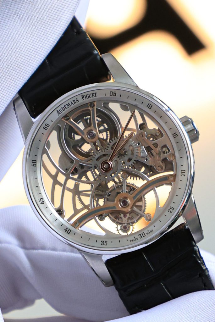 Đồng Hồ Audemars Piguet 26600 Tourbillon Openworked Lướt Dây Da Đen 41mm