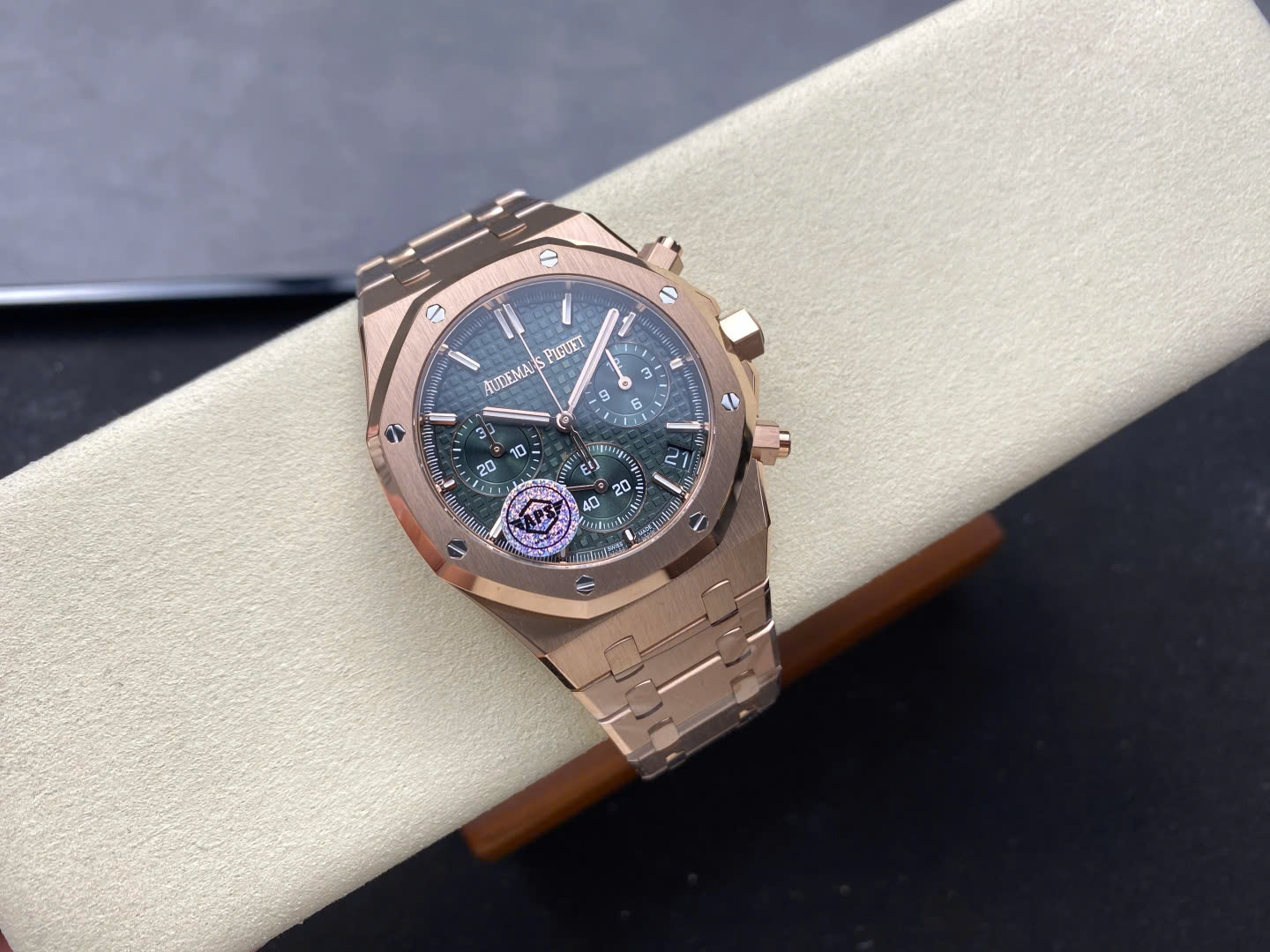 Đồng Hồ Audemars Piguet Rep 11 Royal Oak 26240ST Mạ Vàng Hồng Mặt Xanh Lá Cây APS 41mm (2)