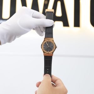 Đồng Hồ Hublot Classic Fusion Cũ Replica 11 King Gold Mặt Xám Chải Tia 42mm