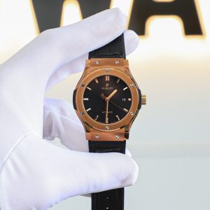 Đồng Hồ Hublot Classic Fusion Replica Lướt King Gold Mặt Đen JJF 42mm