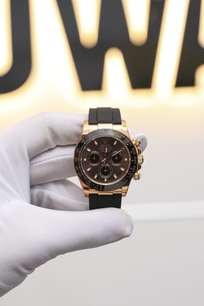 Đồng Hồ Replica Rolex Daytona Mặt Chocolate Mạ Vàng Hồng Cọc Số Dạ Quang Siêu Lướt 40mm