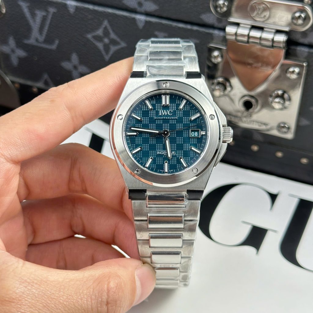 Đồng Hồ IWC Ingenieur Rep 11 Cao Cấp Mặt Xanh Nhạt Dây Kim Loại Nhà Máy V7 40mm (1)