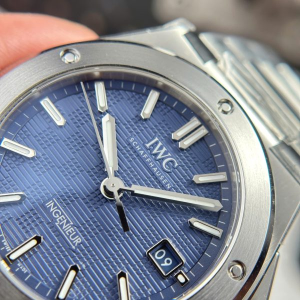 Đồng Hồ IWC Ingenieur Replica 11 Mặt Xanh Blue Dây Kim Loại Nhà Máy V7 40mm (5)