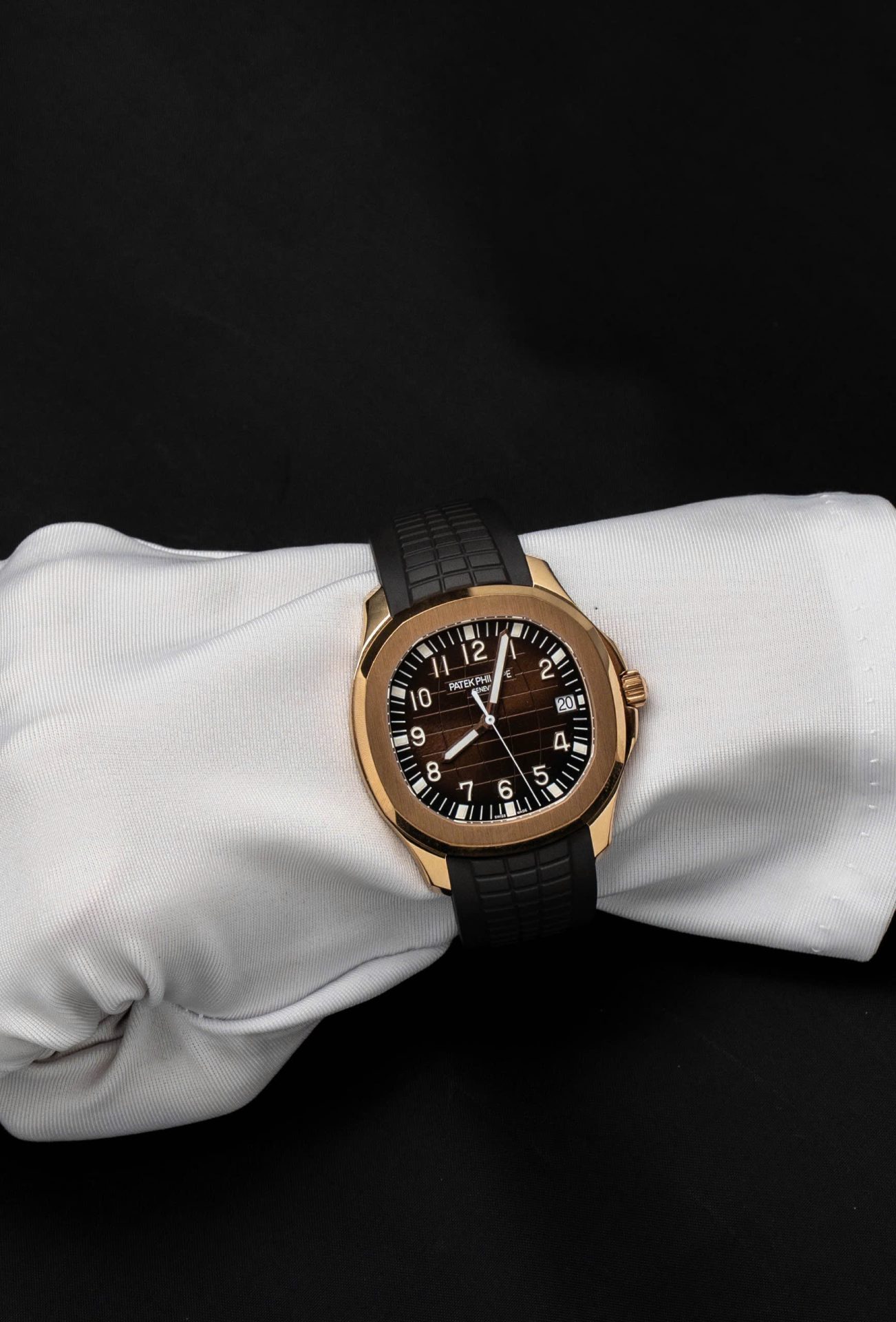 Đồng Hồ Patek Philippe Aquanaut 5167R Replica 11 Lướt Mặt Chocolate 40mm