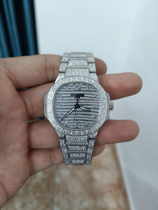 Đồng Hồ Patek Philippe Nautilus 7118 Replica Lướt Đính Full Đá 35.2mm