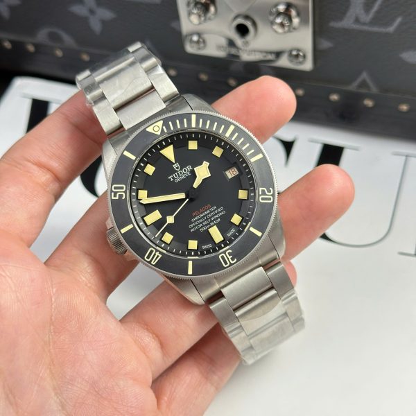 Đồng Hồ Tudor Pelagos LHD Rep 11 Cao Cấp Viền Gốm Ceramic Nhà Máy VS 42mm (2)