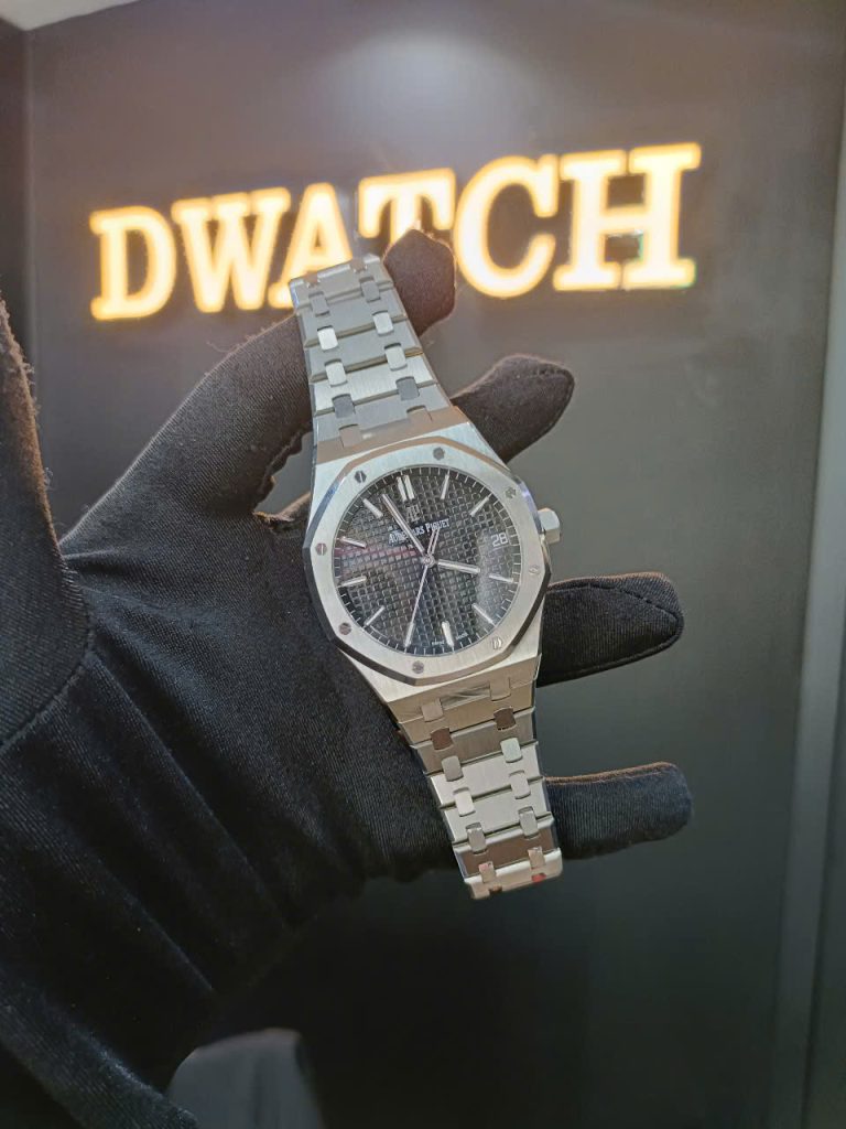 Đồng Hồ Audemars Piguet 15500 Royal Oak Super Fake Mặt Đen Siêu Lướt Nhà Máy APS 41mm