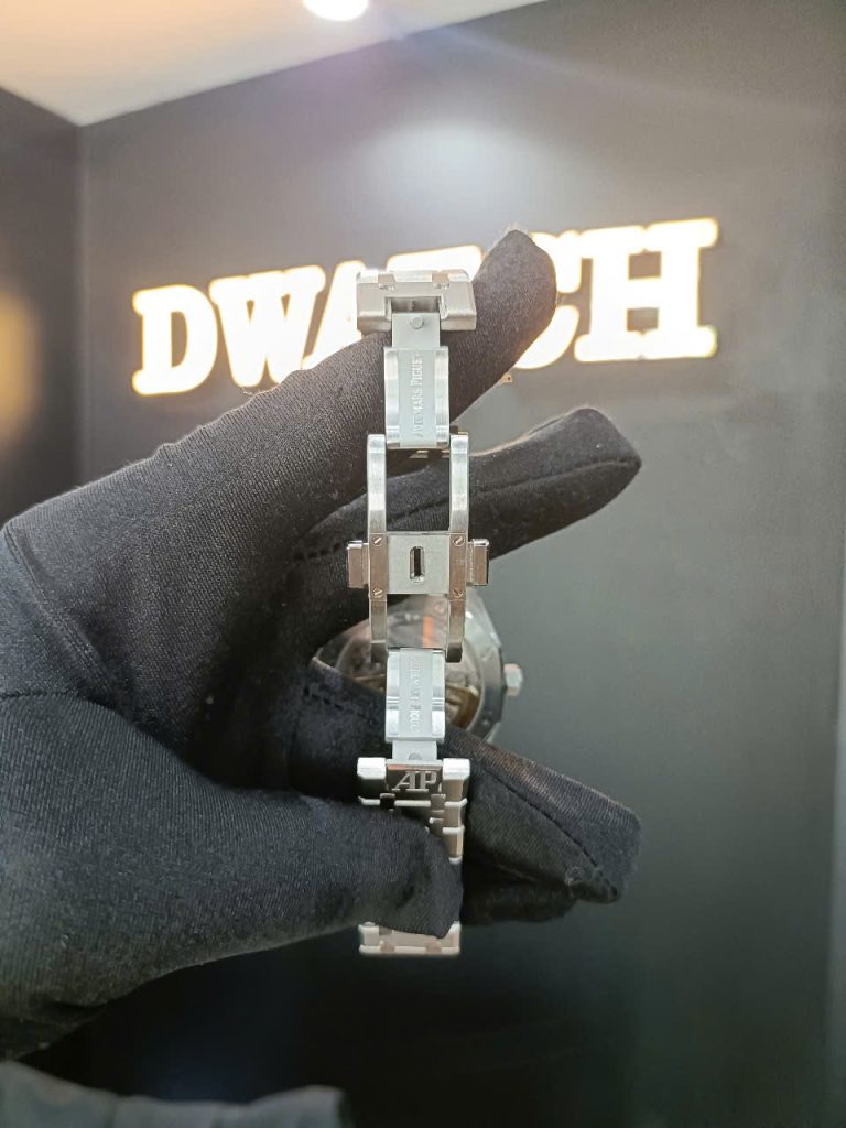 Đồng Hồ Audemars Piguet 15500 Royal Oak Super Fake Mặt Đen Siêu Lướt Nhà Máy APS 41mm