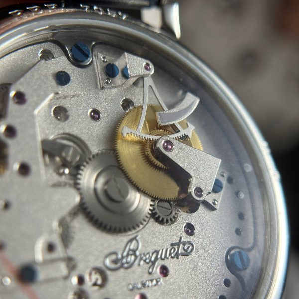 Đồng Hồ Breguet Tradition 7057 Manual movement Replica Cao Cấp Nhà Máy ZF 40mm (2)