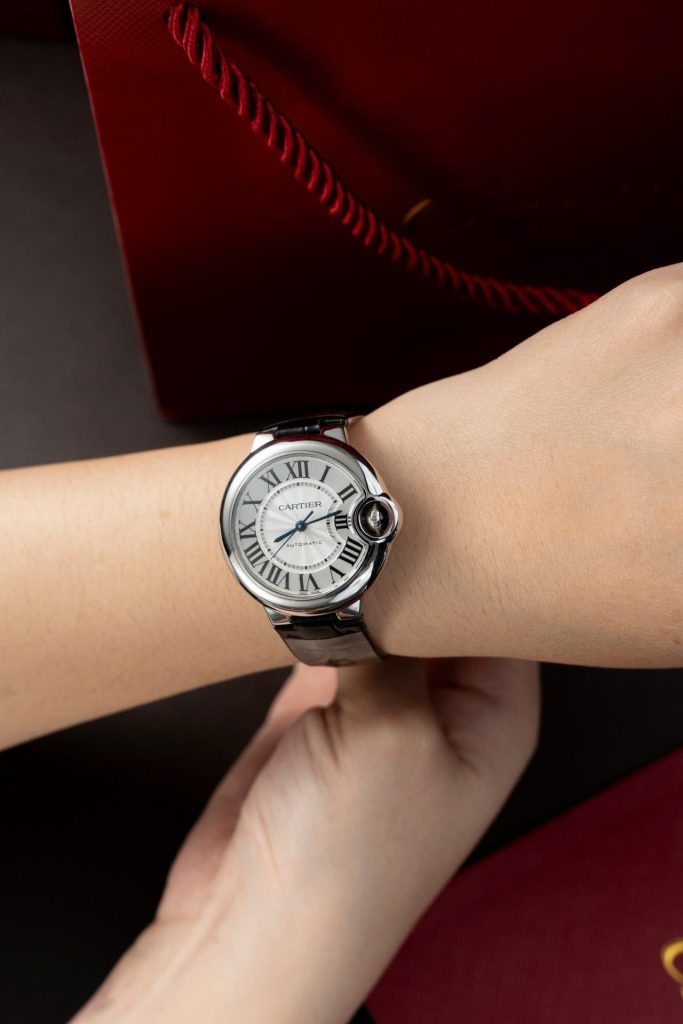 Đồng Hồ Cartier Replica 11 Ballon Bleu W690187Z4 Mặt Trắng Dây Da 36mm (2)