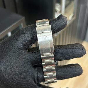 Đồng Hồ Cũ Lướt Rolex Oyster Perpetual 126000 Mặt Số Đen Xưởng Clean 36mm (2)