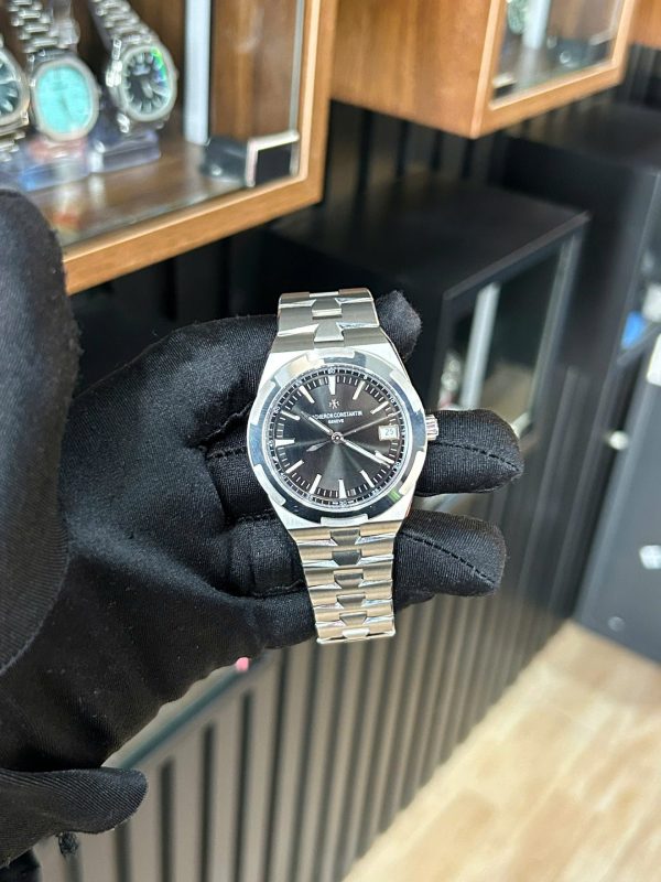 Đồng Hồ Cũ Vacheron Constantin Replica 11 Overseas 4500V Mặt Đen Dây Kim Loại 41mm (2)