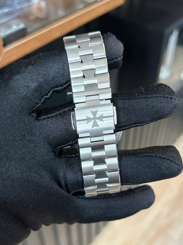 Đồng Hồ Cũ Vacheron Constantin Replica 11 Overseas 4500V Mặt Đen Dây Kim Loại 41mm (2)