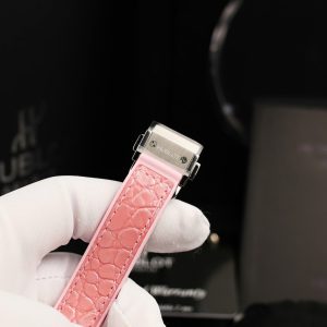 Đồng Hồ Hublot Classic Fusion Nữ Mặt Khảm Xà Cừ Chế Tác Viên Đính Kim Cương Moissanite 33mm (1)
