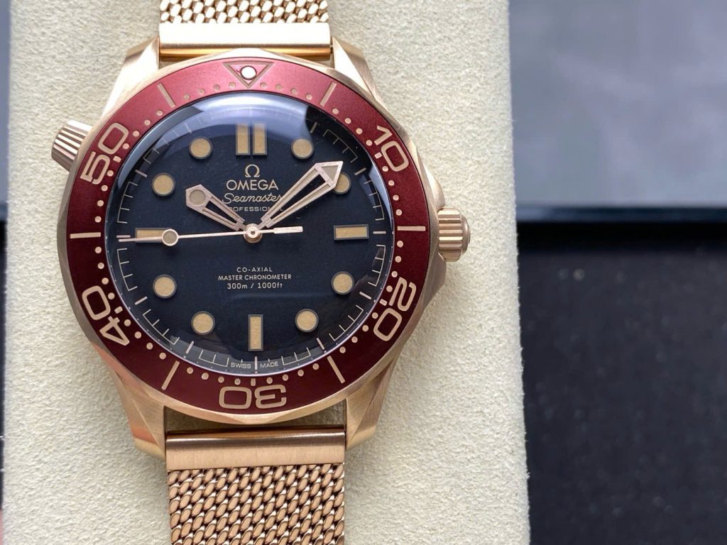 Đồng Hồ Omega Seamaster Driver 300 Best Copy Vàng Hồng Mặt Đỏ Nhà Máy VS 42mm (1)