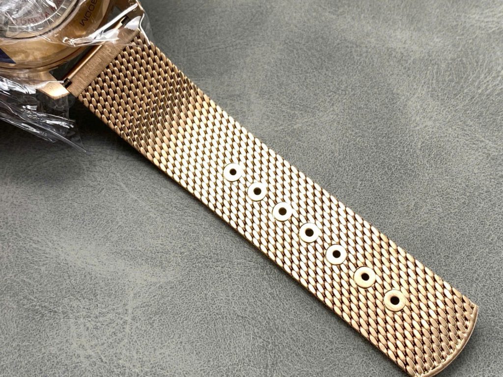 Đồng Hồ Omega Seamaster Driver 300 Best Copy Vàng Hồng Mặt Đỏ Nhà Máy VS 42mm (1)
