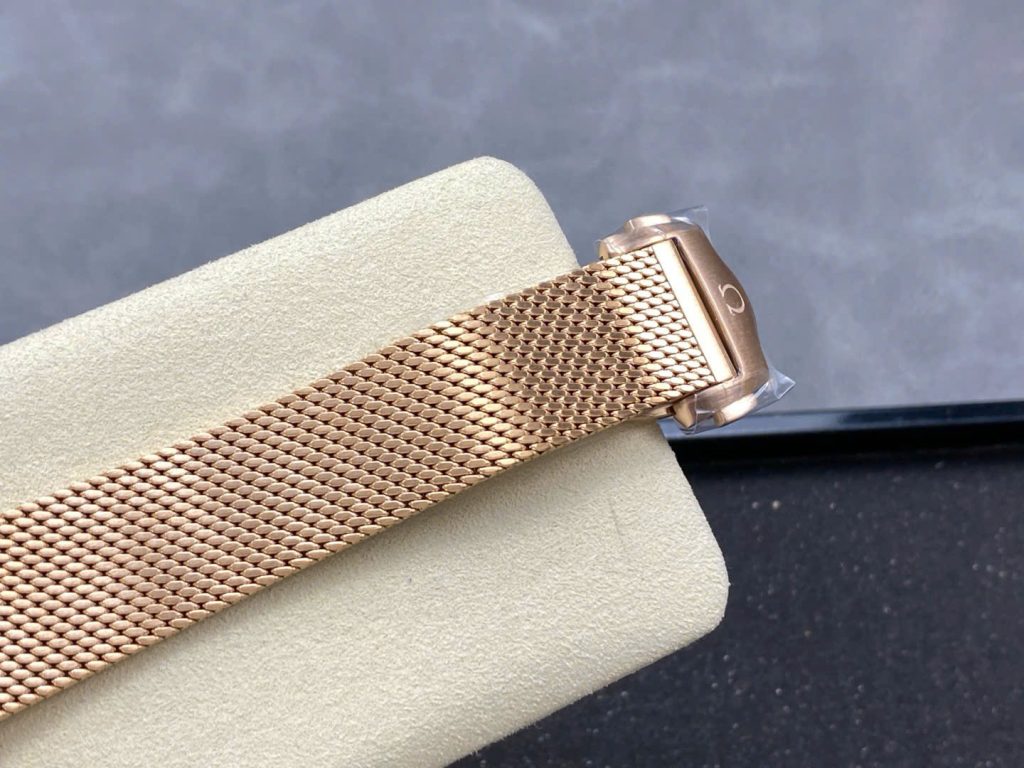 Đồng Hồ Omega Seamaster Driver 300 Best Copy Vàng Hồng Mặt Đỏ Nhà Máy VS 42mm (1)