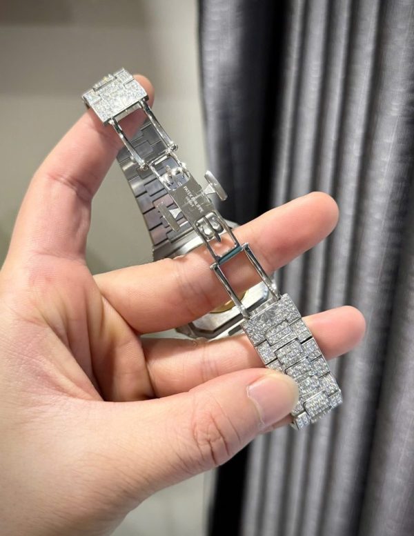 Đồng Hồ Patek Philippe Cubitus 5821 Mặt Nâu Replica 11 Đính Full Kim Cương Moissanite 45mm (2)