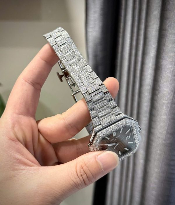 Đồng Hồ Patek Philippe Cubitus 5821 Mặt Nâu Replica 11 Đính Full Kim Cương Moissanite 45mm (2)