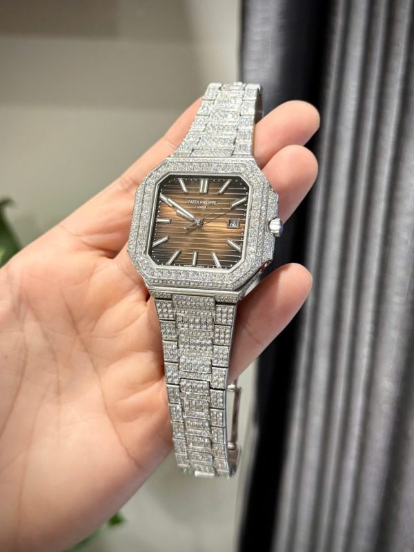 Đồng Hồ Patek Philippe Cubitus 5821 Mặt Nâu Replica 11 Đính Full Kim Cương Moissanite 45mm (2)