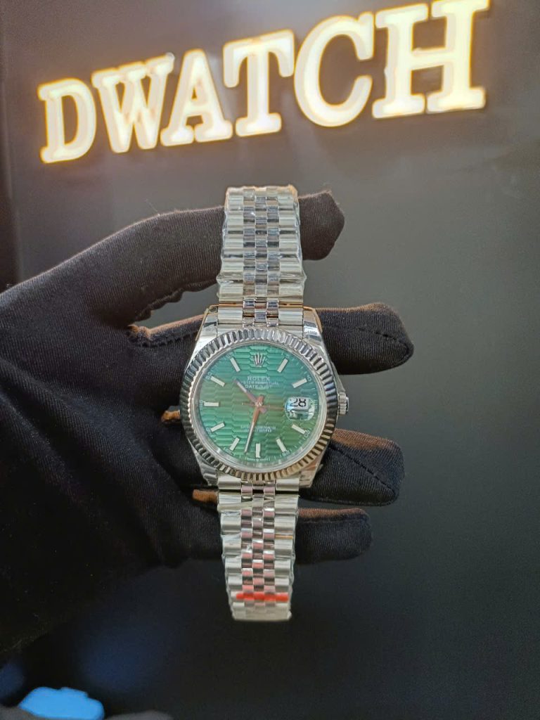 Đồng Hồ Rolex DateJust Mặt Xanh Green Replica 11 Niềng Khía Lướt Nhà Máy EW 41mm