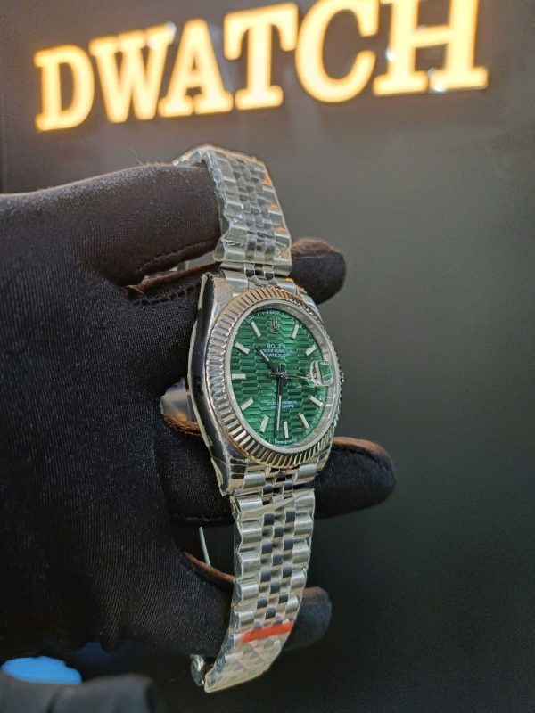 Đồng Hồ Rolex DateJust Mặt Xanh Green Replica 11 Niềng Khía Lướt Nhà Máy EW 41mm