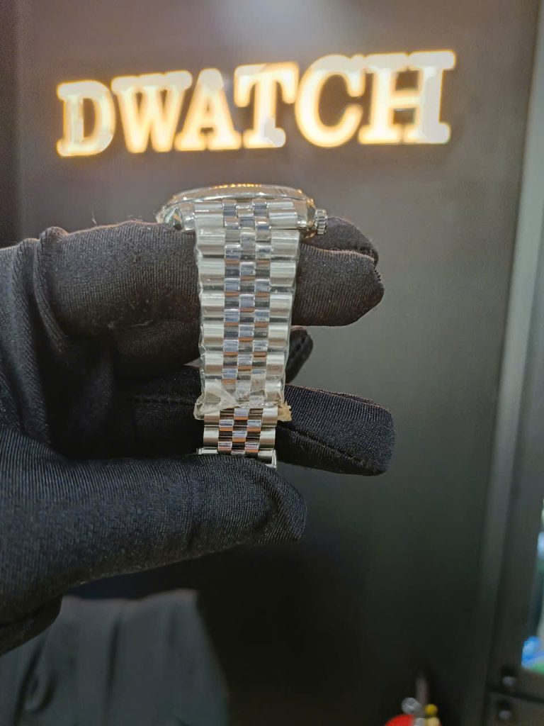 Đồng Hồ Rolex DateJust Super Fake Mặt Xanh Blue Cọc Số Dạ Qaung Lướt Nhà Máy EW 36mm