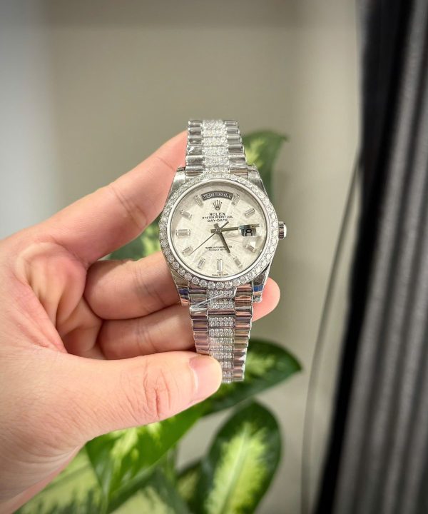 Đồng Hồ Rolex Day-Date Chế Tác Mặt Thiên Thạch Độ Cọc Số + Dây Đeo Moissanite 40mm (2)