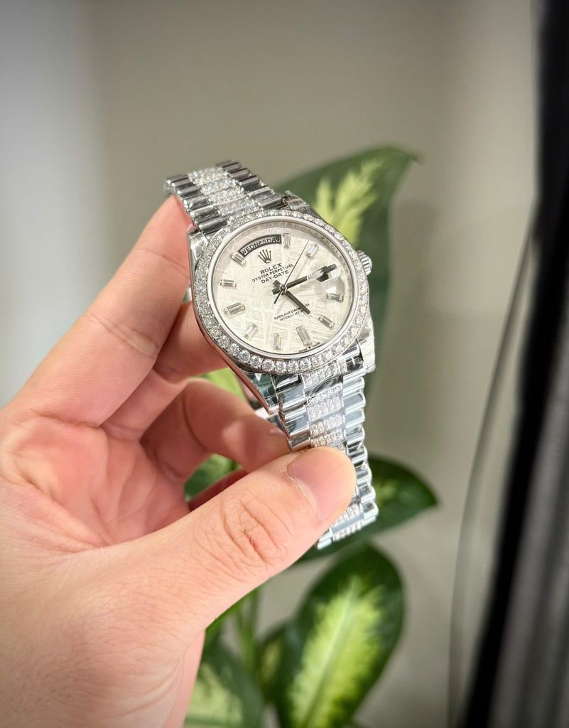 Đồng Hồ Rolex Day-Date Chế Tác Mặt Thiên Thạch Độ Cọc Số + Dây Đeo Moissanite 40mm (2)