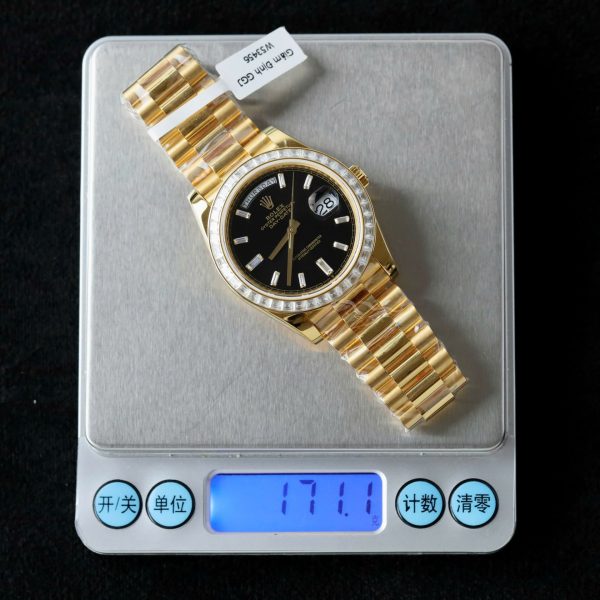 Đồng Hồ Rolex Day-Date Mặt Đen Chế Tác Đính Kim Cương Moissanite Baguette 40mm (2)