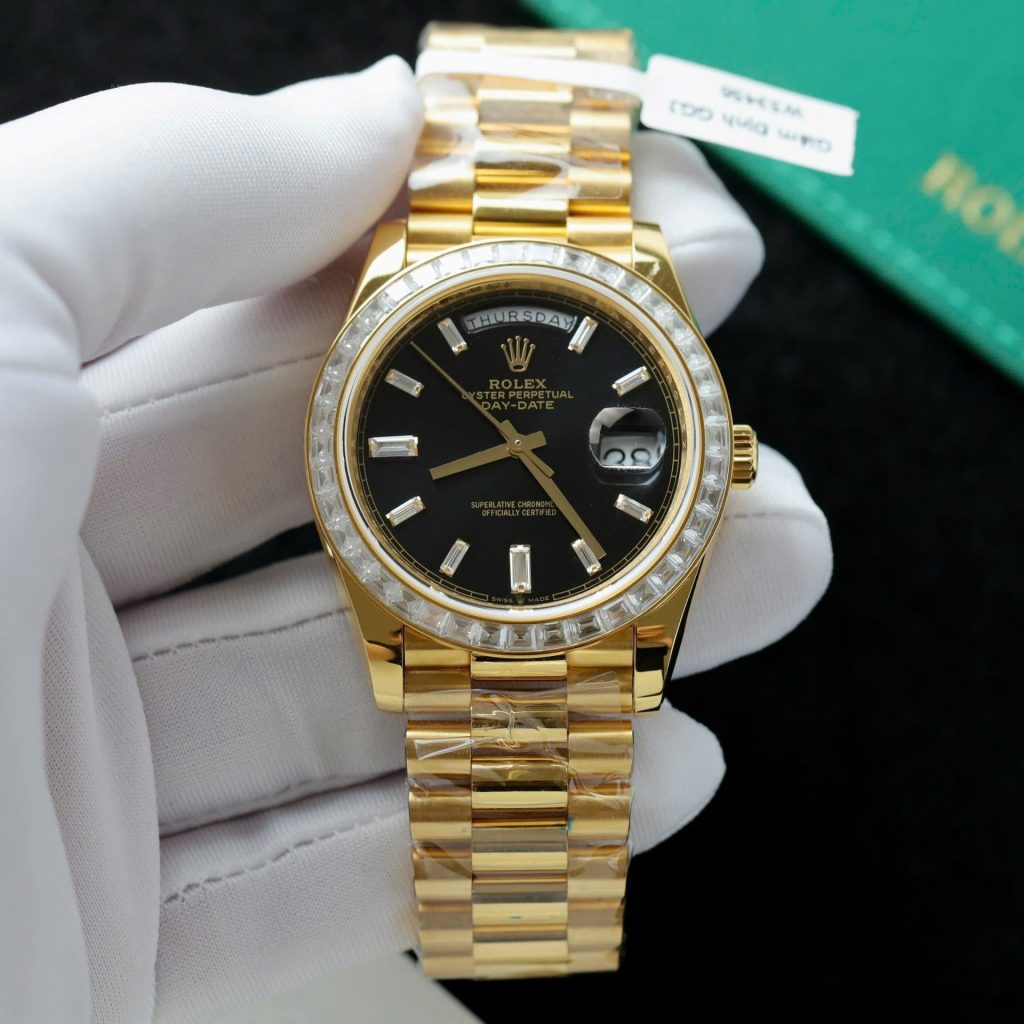 Đồng Hồ Rolex Day-Date Mặt Đen Chế Tác Đính Kim Cương Moissanite Baguette 40mm (2)