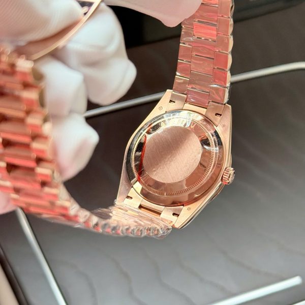 Đồng Hồ Rolex Day-Date Mặt Xanh Lục Lam Chế Tác Bọc Vàng Hồng Nhà Máy QF 40mm (2)