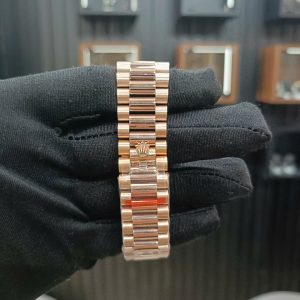Đồng Hồ Rolex Day-Date Replica Siêu Lướt Mạ Vàng Hồng Mặt Xanh EWF 40mm