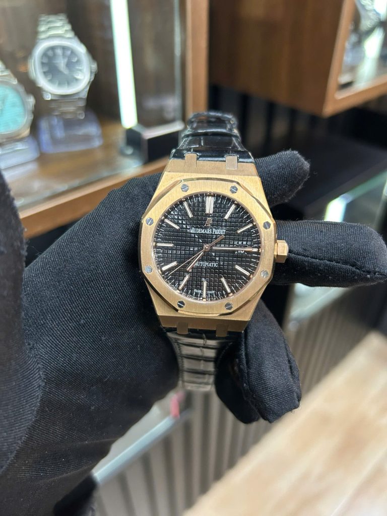 Đồng Hồ Audemars Piguet Lướt Royal Oak 15400 Rep 11 Mạ Vàng Hồng Mặt Đen 41mm (2)