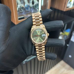 Đồng Hồ Cũ Rolex Day-Date Mạ Vàng Hồng Mặt Xanh Lá Cây Replica Cao Cấp 40mm (2)