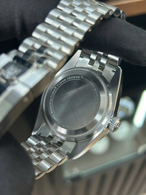Đồng Hồ Cũ Tudor Heritage Black Bay Replica Cao Cấp Vành Màu Đỏ Xưởng ZF 41mm (2)
