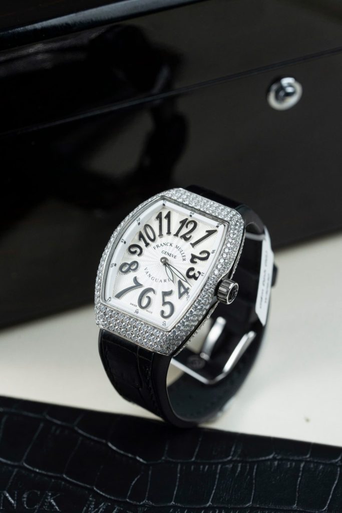 Đồng Hồ Franck Muller Rep Cao Cấp Vanguard V32 Mặt Trắng Vỏ Đính Kim Cương Moissanite 36mm (2)