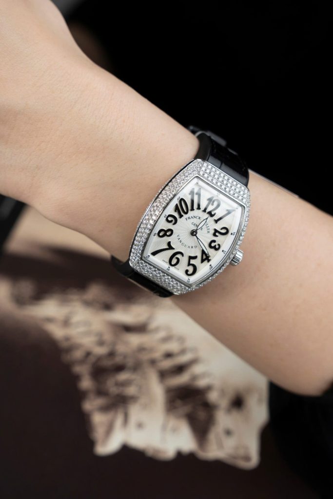 Đồng Hồ Franck Muller Rep Cao Cấp Vanguard V32 Mặt Trắng Vỏ Đính Kim Cương Moissanite 36mm (2)