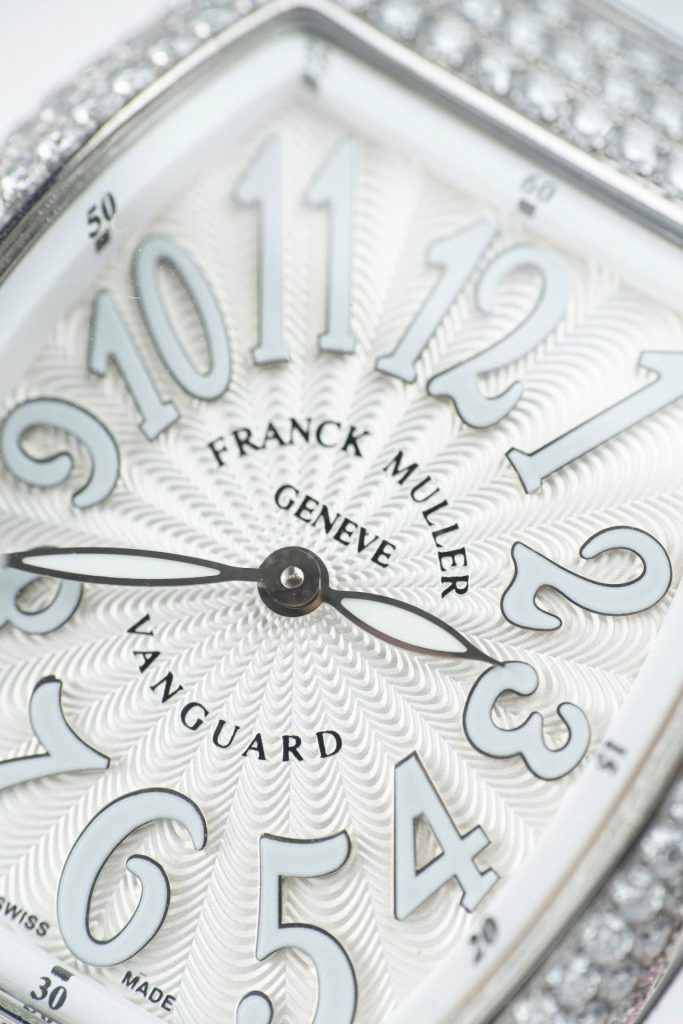 Đồng Hồ Franck Muller Vanguard V32 Màu Trắng Replica 11 Vỏ Đính Kim Cương Moissanite 36mm (2)