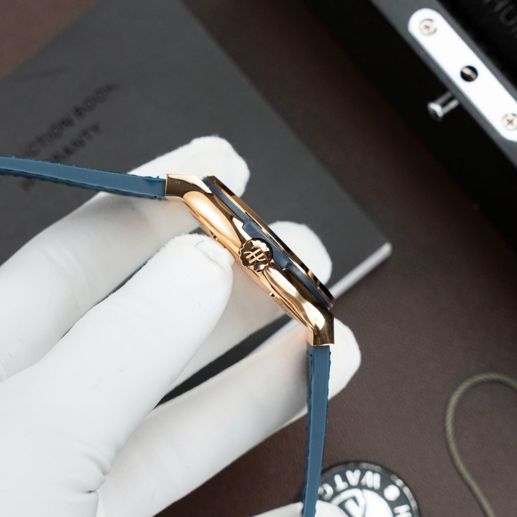 Đồng Hồ Hublot Classic Fusion King Gold Rep 11 Màu Xanh Dương Máy SW300 Dây Da Cá Sấu 42mm (2)