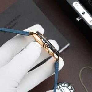 Đồng Hồ Hublot Classic Fusion King Gold Rep 11 Màu Xanh Dương Máy SW300 Dây Da Cá Sấu 42mm (2)