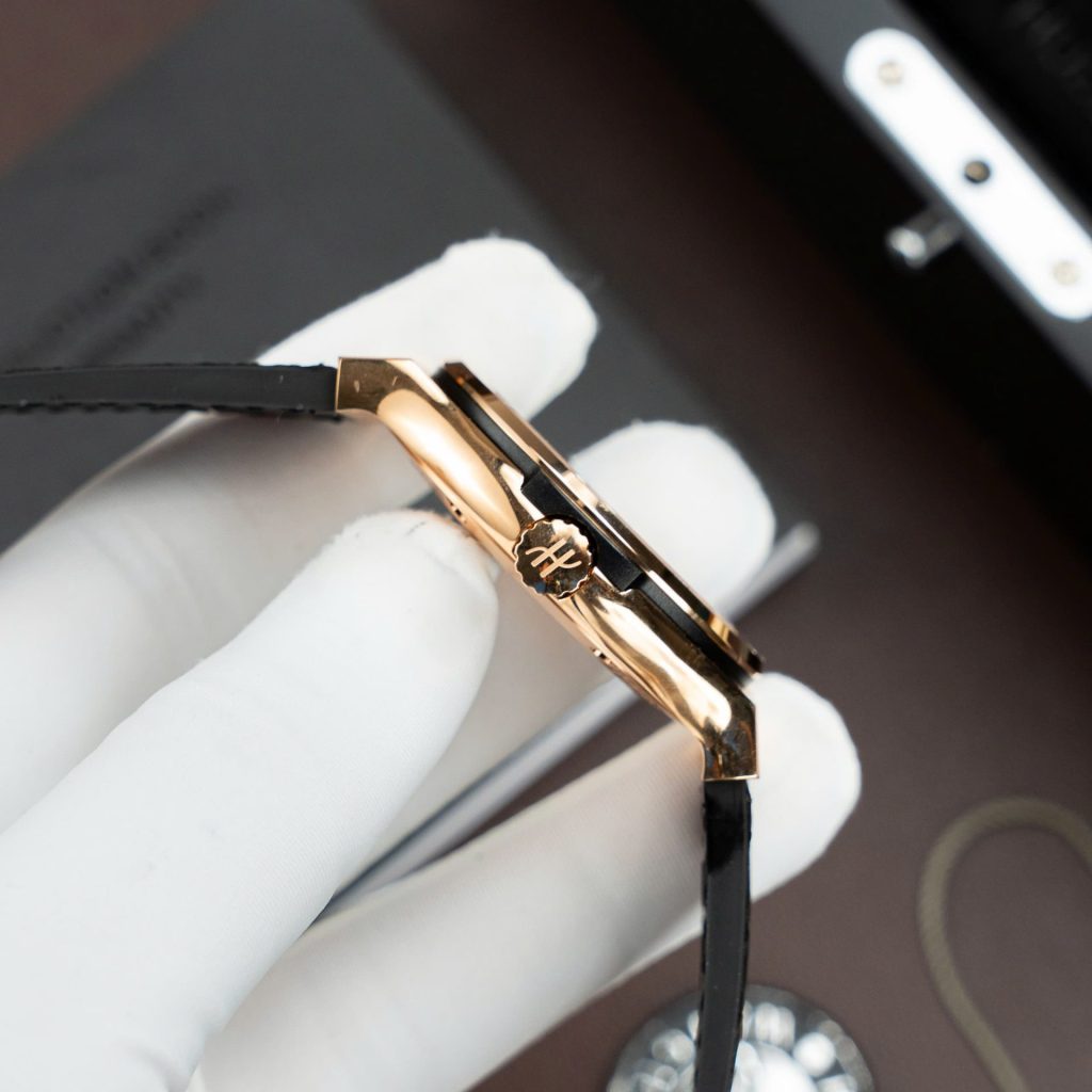 Đồng Hồ Hublot Classic Fusion King Gold Replica Cao Cấp Màu Đen Máy SW300 Dây Da Cá Sấu 42mm (2)
