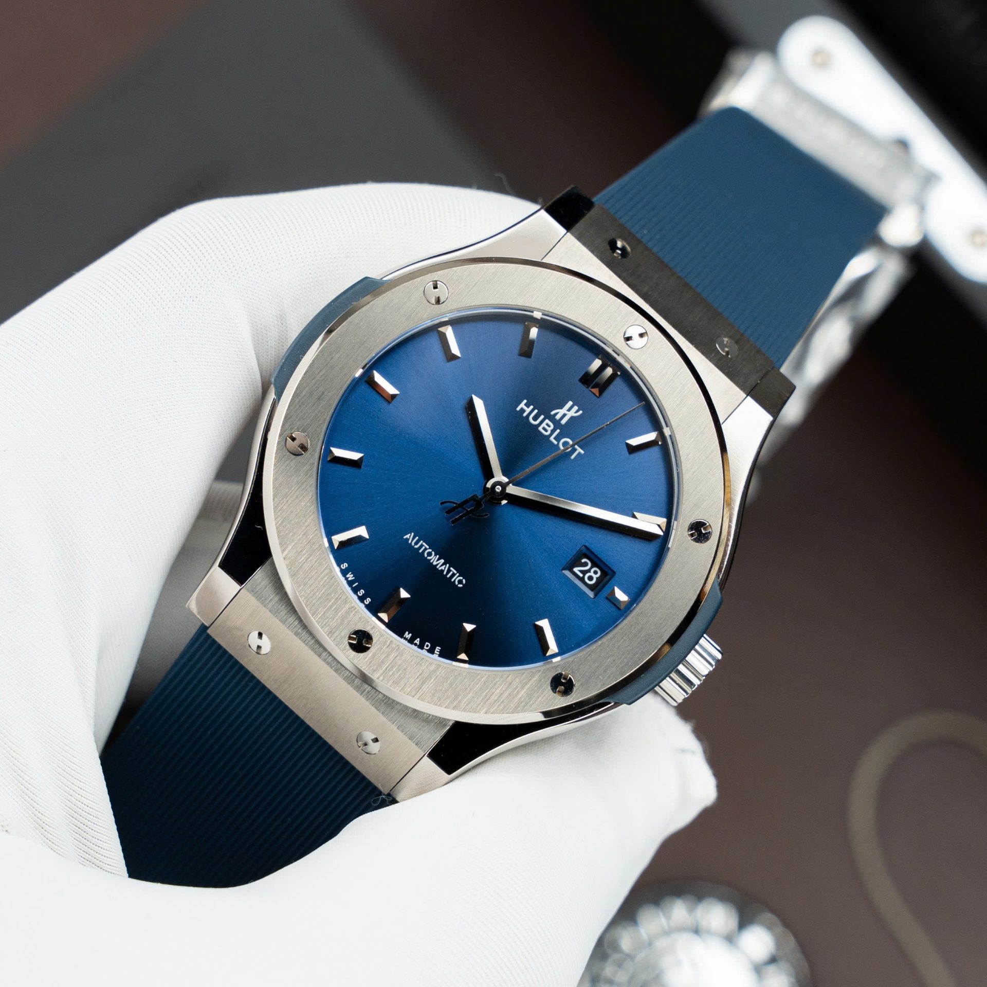 Đồng Hồ Hublot Rep 11 Classic Fusion Titanium Màu Xanh Dương Máy SW300 Dây Cao Su 42mm (2)