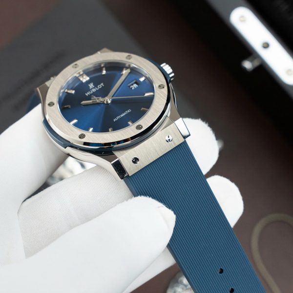 Đồng Hồ Hublot Rep 11 Classic Fusion Titanium Màu Xanh Dương Máy SW300 Dây Cao Su 42mm (2)