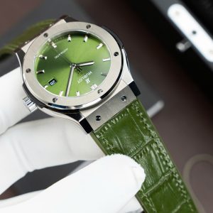 Đồng Hồ Hublot Rep Cao Cấp Classic Fusion Titanium Màu Xanh Lá Cây Máy SW300 Dây Da Cá Sấu 42mm (2)