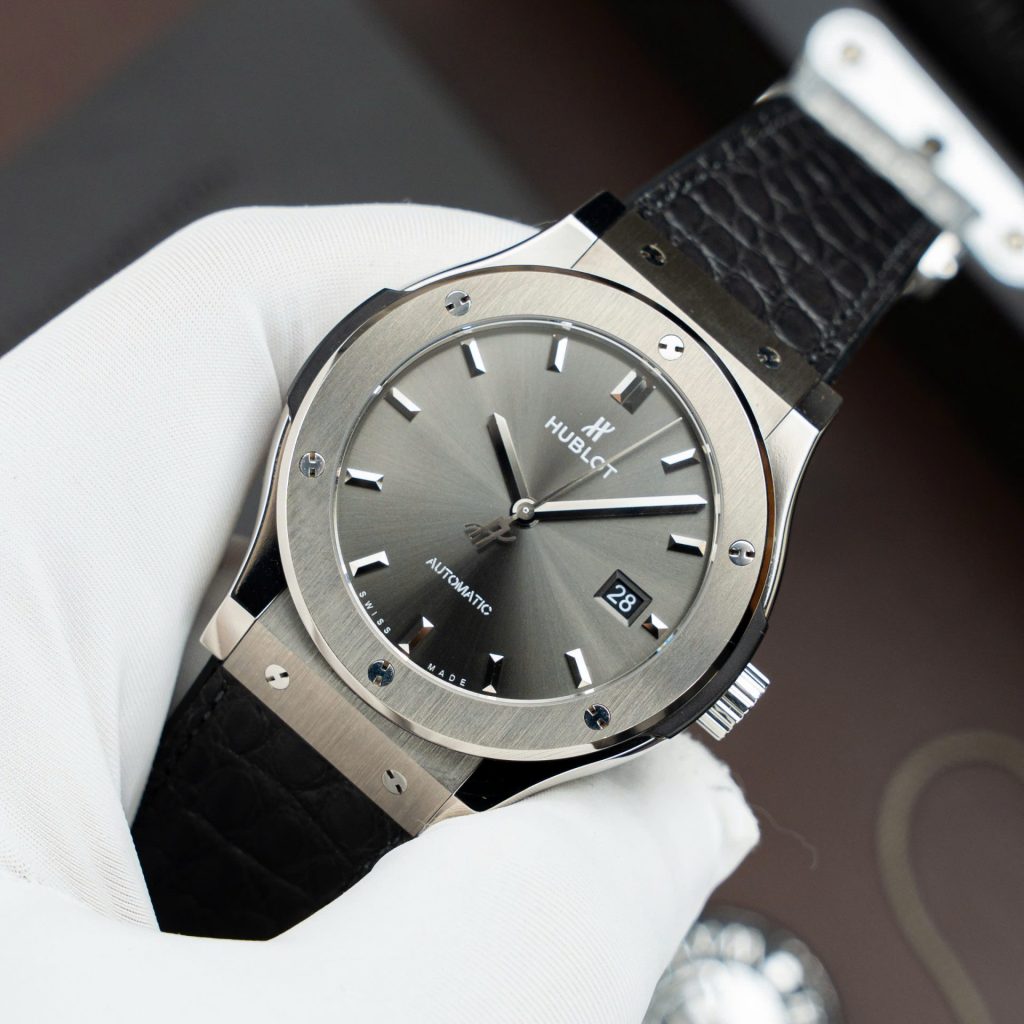 Đồng Hồ Hublot Replica 11 Classic Fusion Titanium Mặt Xám Máy SW300 Dây Da Cá Sấu 42mm (2)
